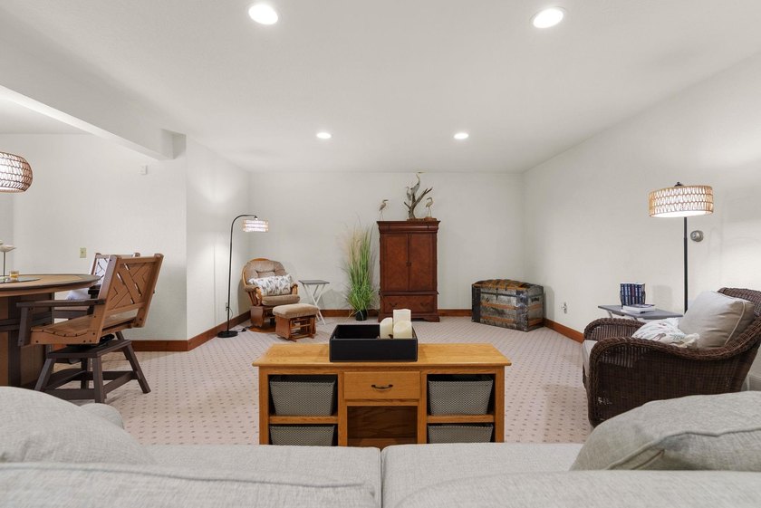 Beautiful custom-built home just outside of Watertown on a - photo 32