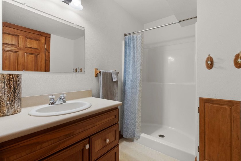 Beautiful custom-built home just outside of Watertown on a - photo 35