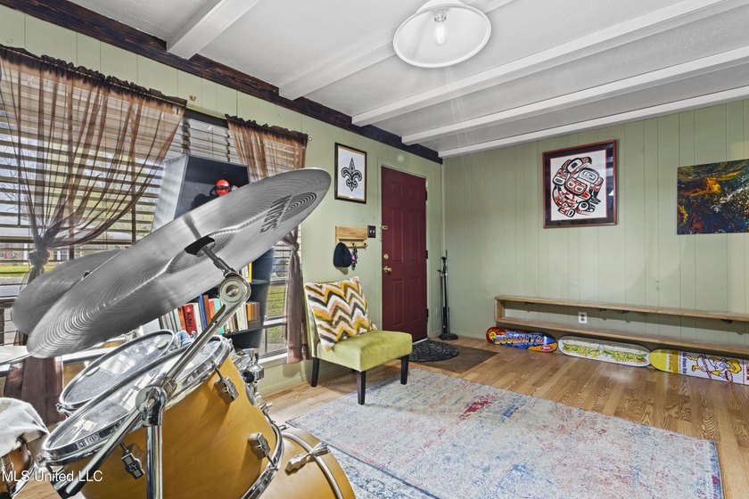 Come check out this quaint, beautifully maintained 3-bedroom - photo 20