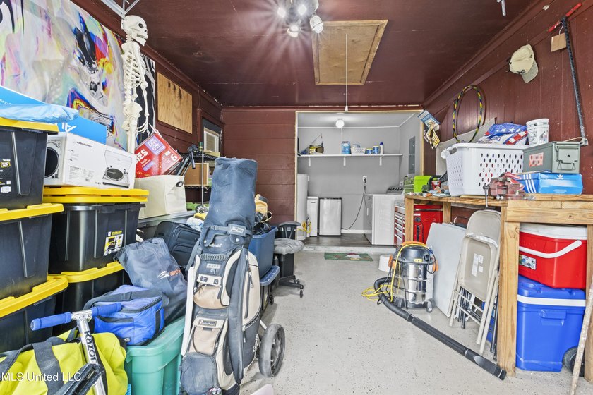 Come check out this quaint, beautifully maintained 3-bedroom - photo 23