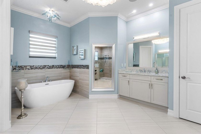 **Exquisite 4BR/4.5BA Estate in Prestigious Gated Community** - photo 27