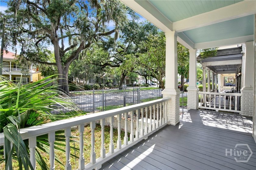 Charming, historic renovation, c. 1913, located in the heart of - photo 8