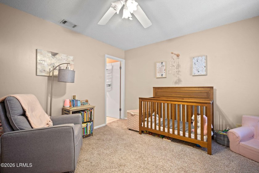Location, location, location! Just five minutes from Parris - photo 22
