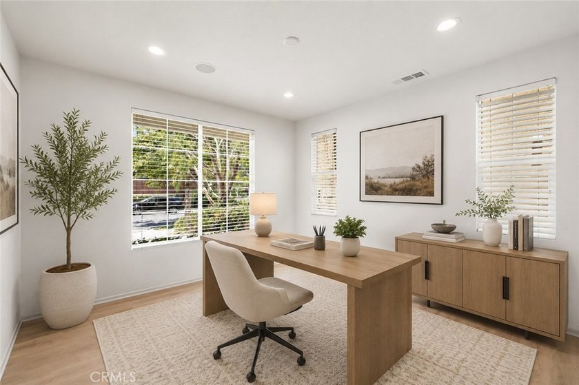 Welcome to this beautifully reimagined turnkey home, ideally - photo 5