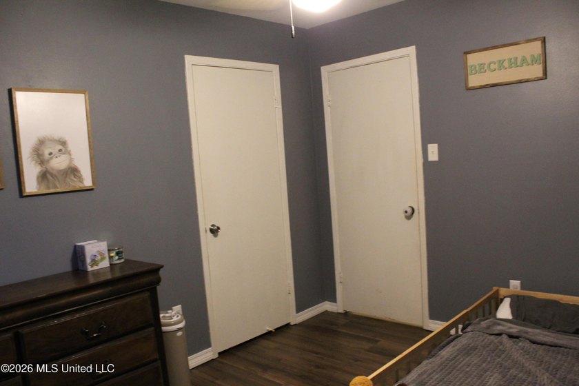 Welcome home to this charming 3 bedroom, 2 bathroom property - photo 50
