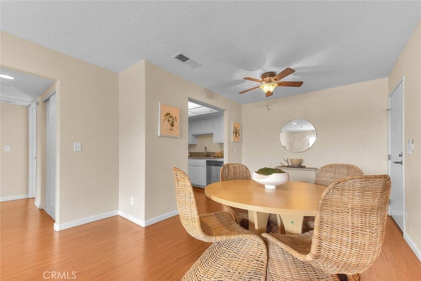 This light-filled, tastefully upgraded condo in Pasadena offers - photo 6