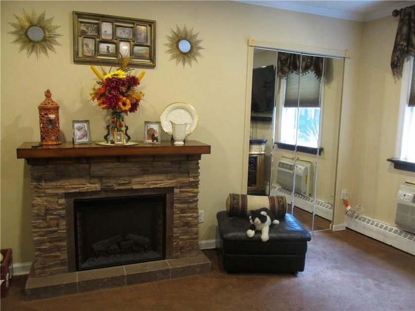OLD MILL BASIN Large 1,000 sq. ft, 3 bedrooms, 1 bath upper - photo 12