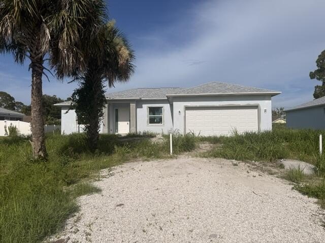 WOW! Your dream home is finally within reach! Step inside this - photo 2