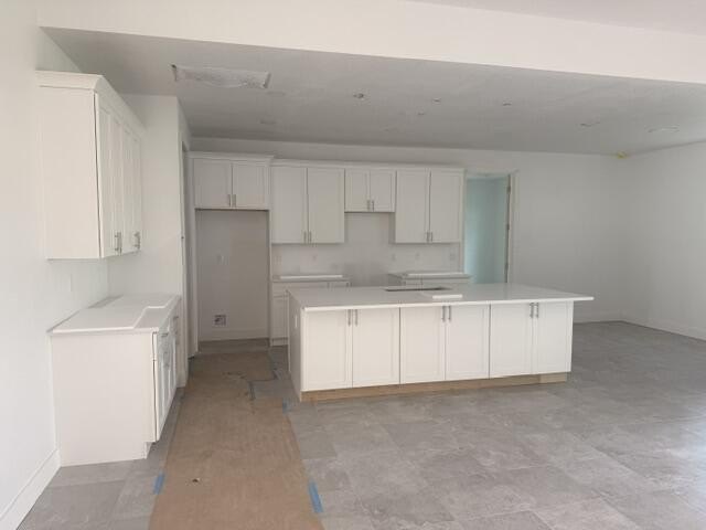 WOW! Your dream home is finally within reach! Step inside this - photo 3