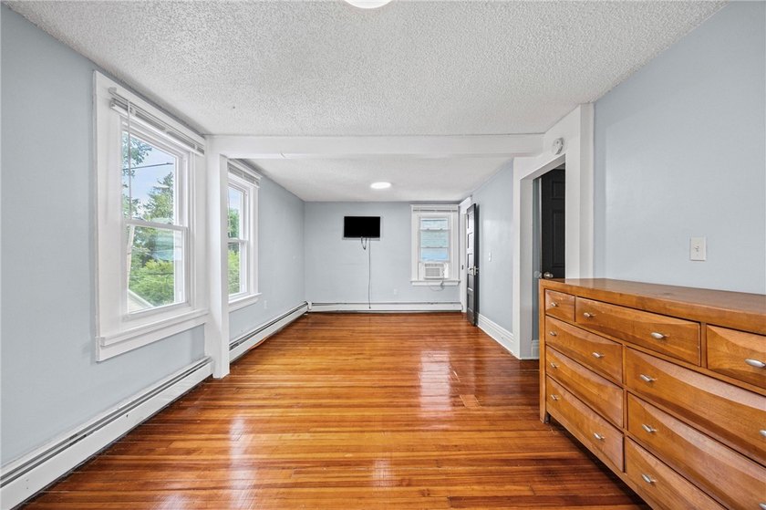 Welcome to 171 Oakland Street! This 4-bedroom, 2-bath home - photo 28