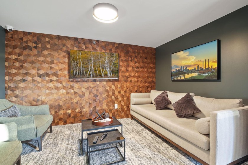 Renovated studio with exceptional layout that offers separate - photo 36