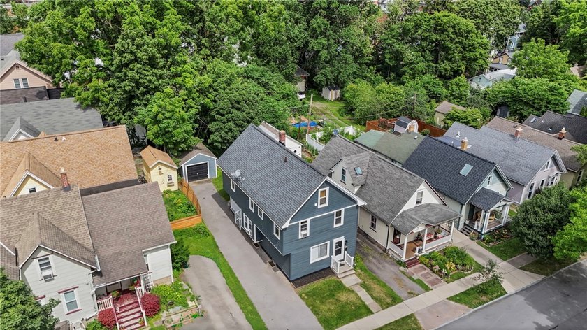 Welcome to 171 Oakland Street! This 4-bedroom, 2-bath home - photo 46