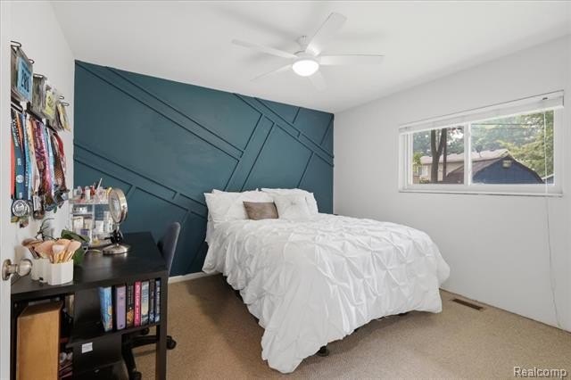 Welcome to this beautifully updated 3-bedroom, 2-bath ranch - photo 18