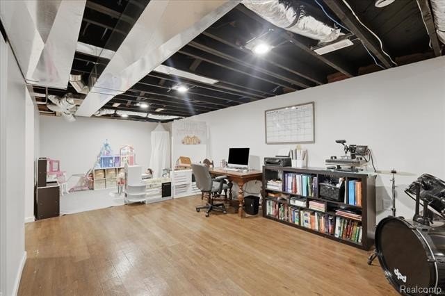 Welcome to this beautifully updated 3-bedroom, 2-bath ranch - photo 31