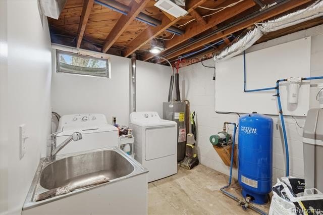 Welcome to this beautifully updated 3-bedroom, 2-bath ranch - photo 34