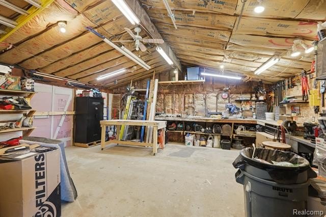 Welcome to this beautifully updated 3-bedroom, 2-bath ranch - photo 35