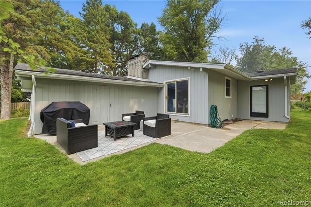 Welcome to this beautifully updated 3-bedroom, 2-bath ranch - photo 36