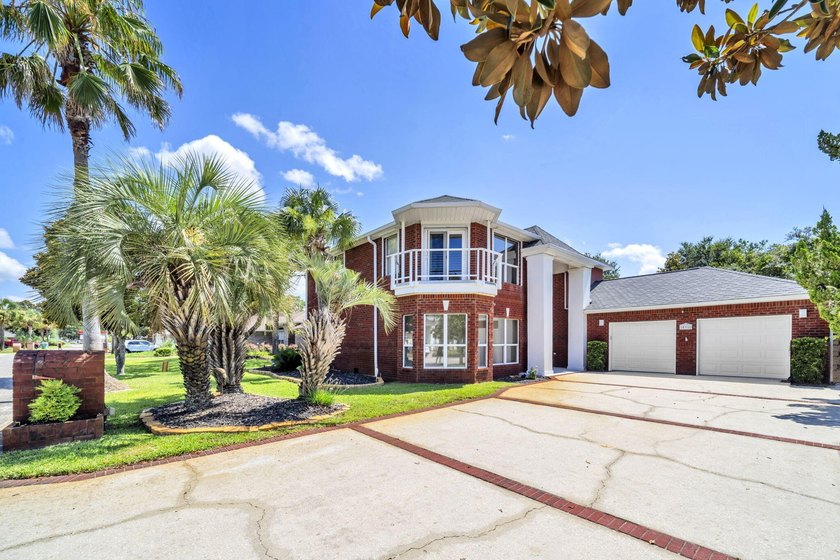 Welcome to 511 Fallin Water Drive, a stunning custom-built home - photo 38