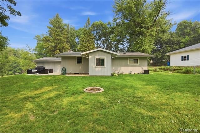 Welcome to this beautifully updated 3-bedroom, 2-bath ranch - photo 39