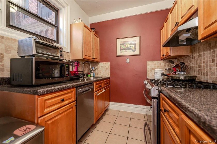Charming and full of character, this unique 2-bedroom, 1.5-bath - photo 11