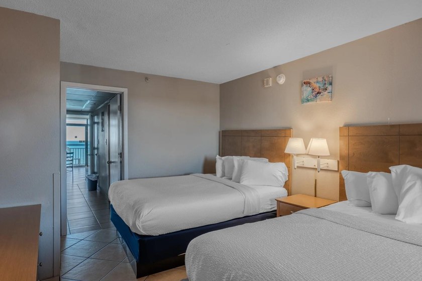 Newly updated condo in the Landmark Resort, sleeps six - photo 13