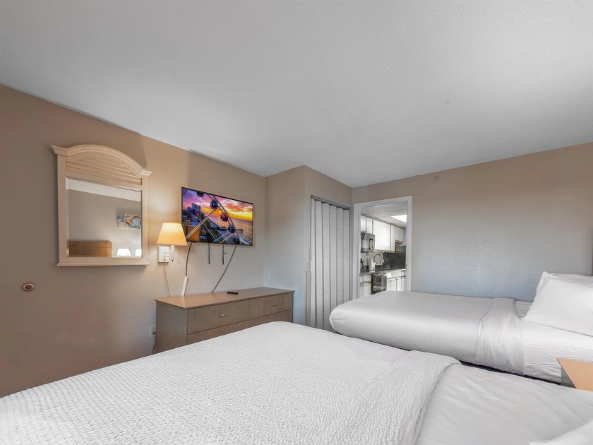 Newly updated condo in the Landmark Resort, sleeps six - photo 15