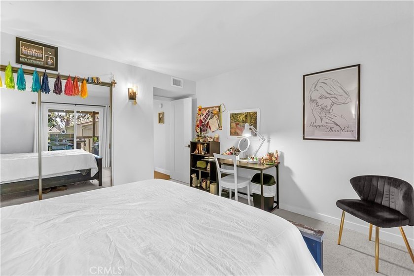 This 3-bedroom, 2-bath upstairs condo is beautifully updated - photo 32