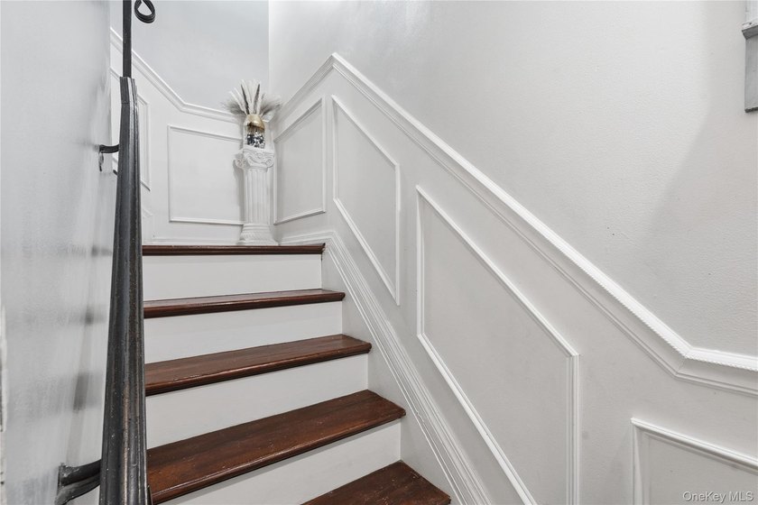 Move-In Ready Brick Multi-Family Duplex in the Longwood Section - photo 27