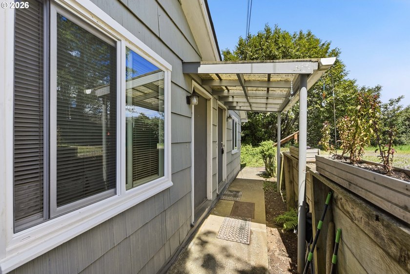Marshfield Multi-Unit property for sale! Main home and duplex - photo 40