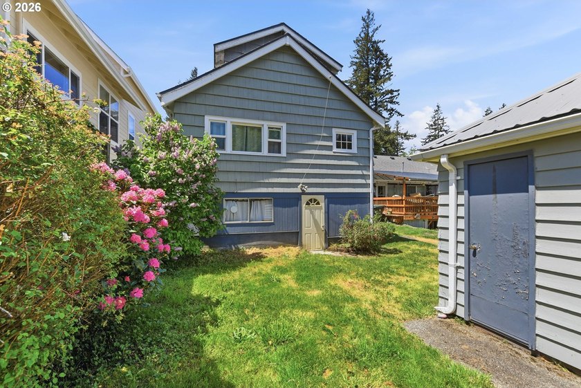 Marshfield Multi-Unit property for sale! Main home and duplex - photo 46