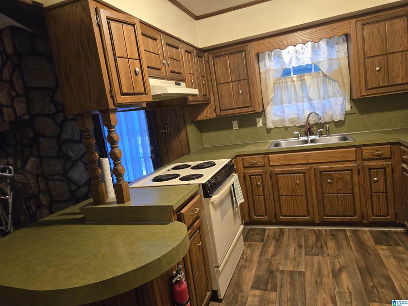 Well built, four sides brick home, 4- bedroom, 2 full baths - photo 5