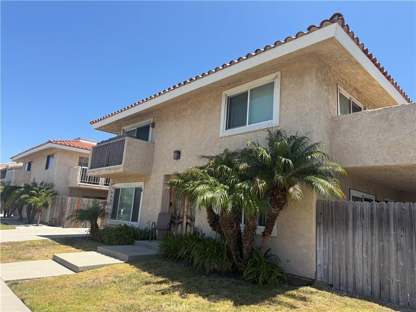Exceptional Huntington Beach 4-Plex Investment Opportunity Rare - photo 3