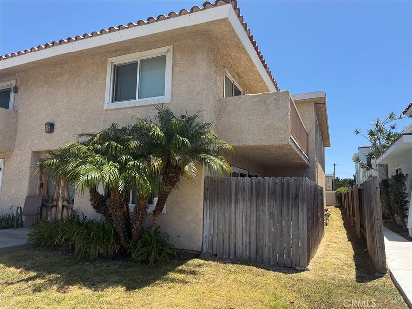 Exceptional Huntington Beach 4-Plex Investment Opportunity Rare - photo 4