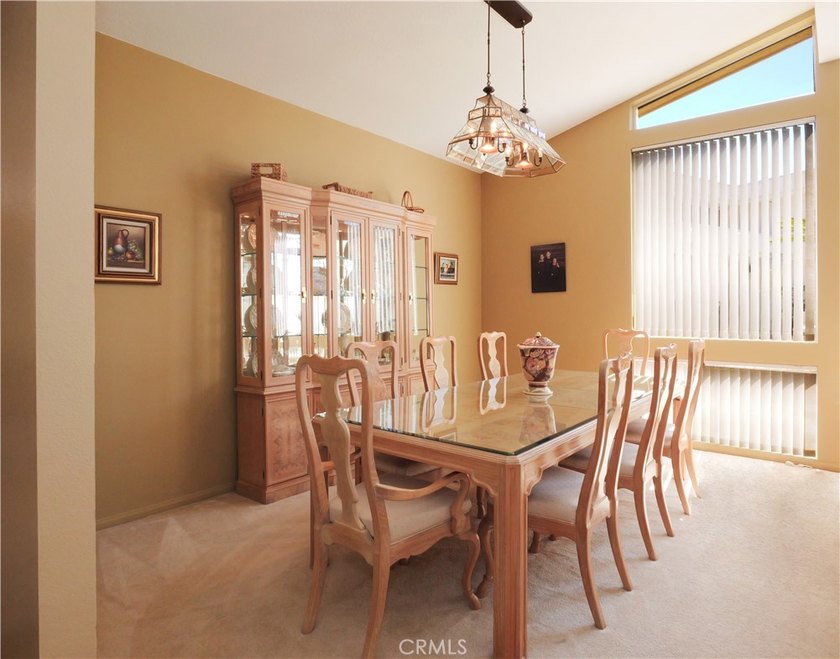 Located on one of the most prestigious streets in the Miraleste - photo 17