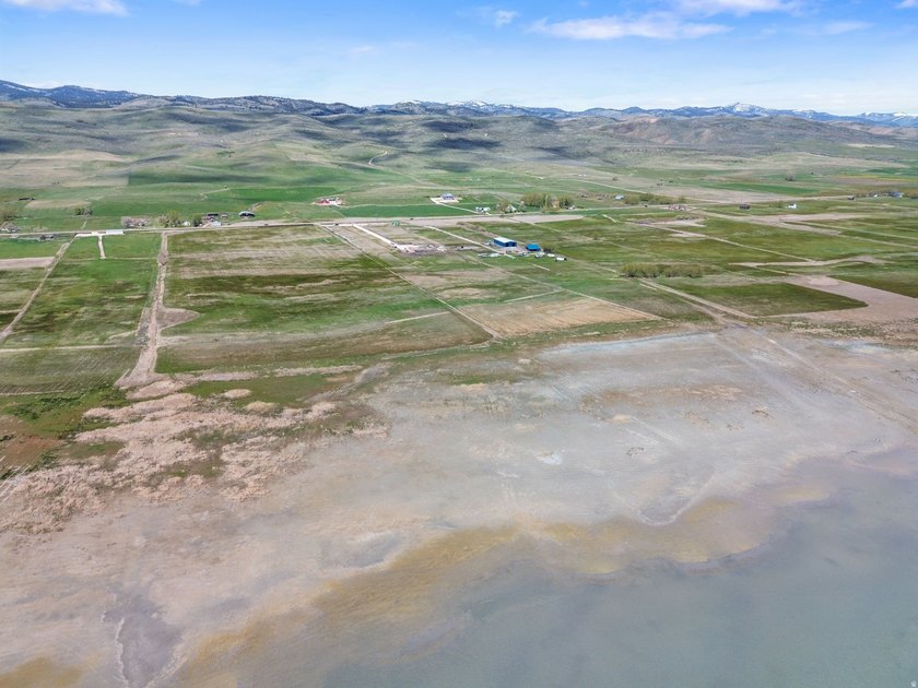 Rare opportunity to own 3.92 acres of prime lakefront property - photo 7
