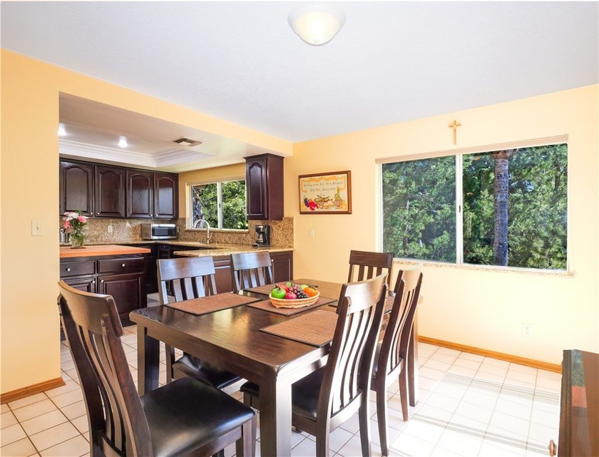 Located on one of the most prestigious streets in the Miraleste - photo 18