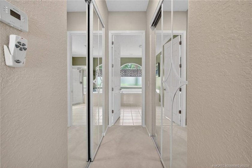 Lovely 4-bedroom, 3-bath, 3-car garage home in the prestigious - photo 13