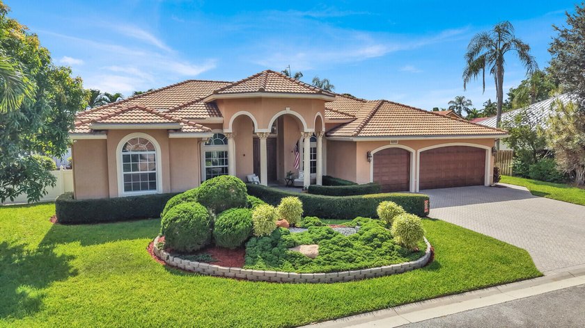 Lovingly maintained this custom built residence offers timeless - photo 35