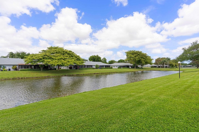 ABSOLUTELY GORGEOUS WATERFRONT VILLA | PRESTIGIOUS 55+ COMMUNITY - photo 11