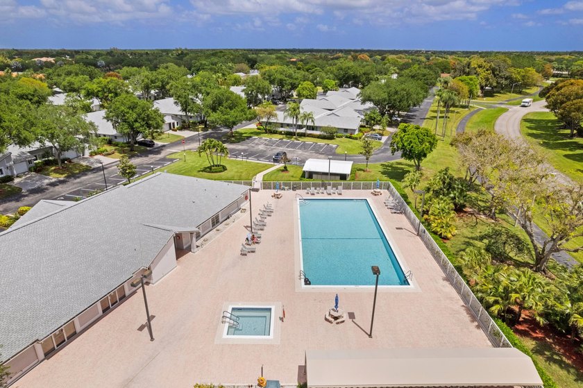 ABSOLUTELY GORGEOUS WATERFRONT VILLA | PRESTIGIOUS 55+ COMMUNITY - photo 21