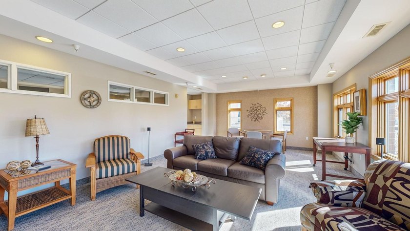 Make this fabulous lake-view condo yours today! Top floor - photo 33