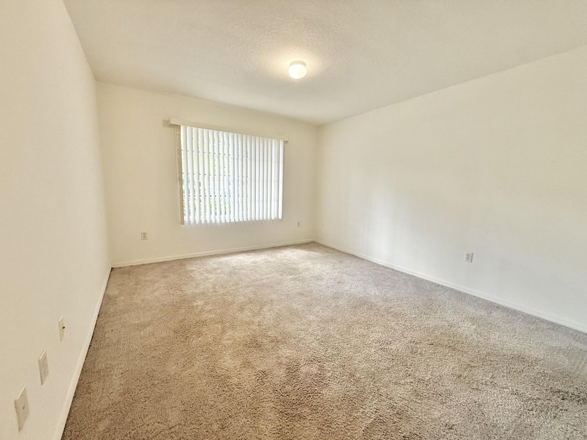 Investors welcome. Discover exceptional value in this 1st-floor - photo 18