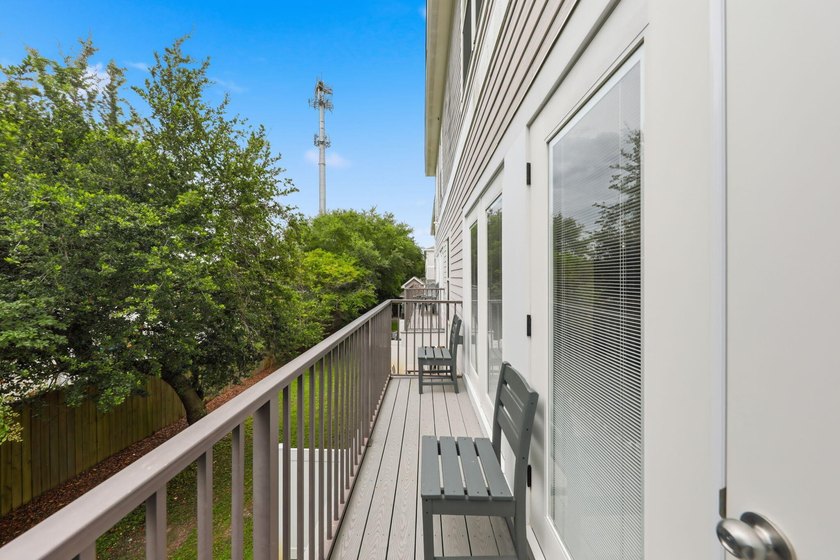 Welcome to Driftwood Townhomes, where coastal living and - photo 22