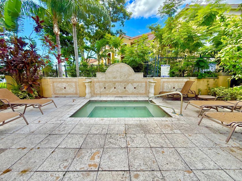 Investors welcome. Discover exceptional value in this 1st-floor - photo 22
