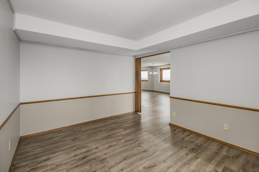 Soaring above the city on the 23rd floor, this refined 2-bedroom - photo 28
