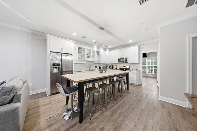 Welcome to Driftwood Townhomes, where coastal living and - photo 35