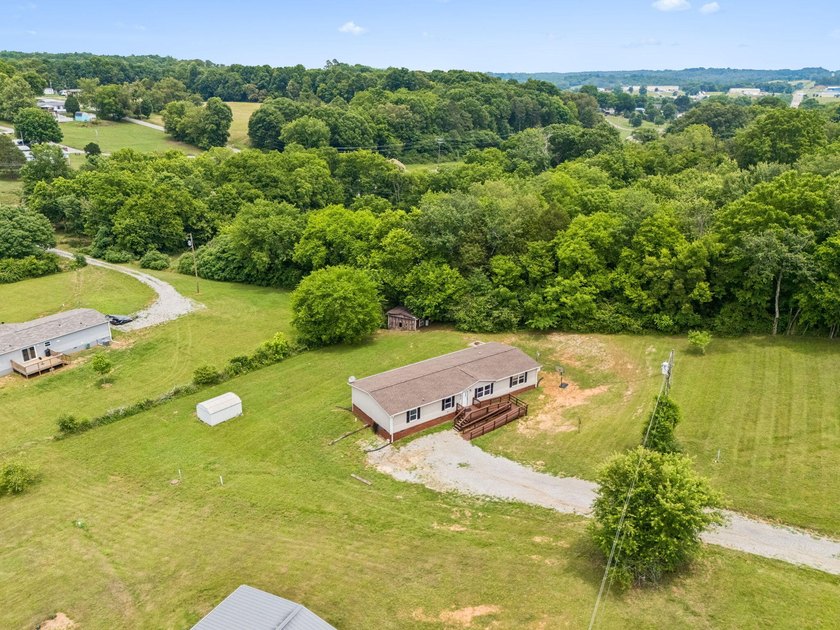 Welcome to peaceful country living in the charming Sweetwater - photo 42