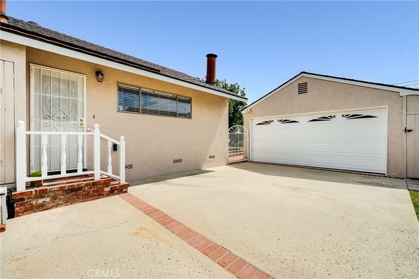 Set on an exceptional 9,090 sq. ft. premium lot in the highly - photo 30