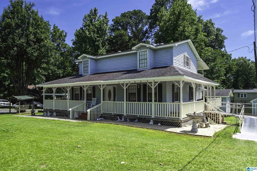 New Listing in Hueytown. This home is in a great location and - photo 2