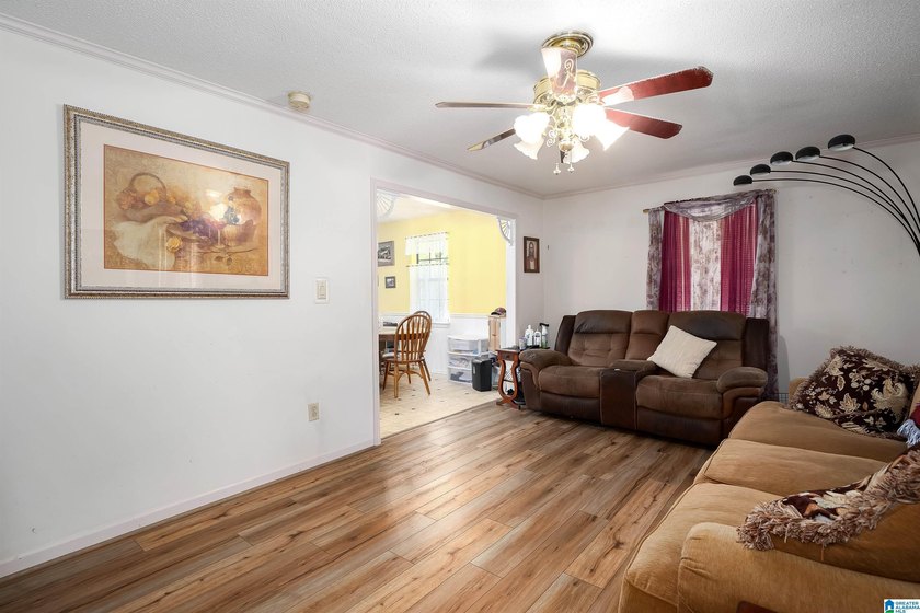 New Listing in Hueytown. This home is in a great location and - photo 6
